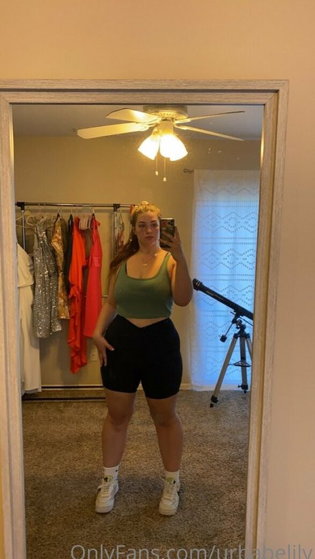 urbabelily star nudes images