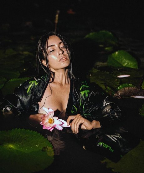 Kylie D model naked photos