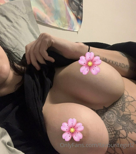 favouritegirl2 star adult picture