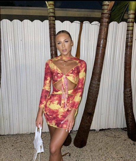 daphnepickett18 pornstar erotic image