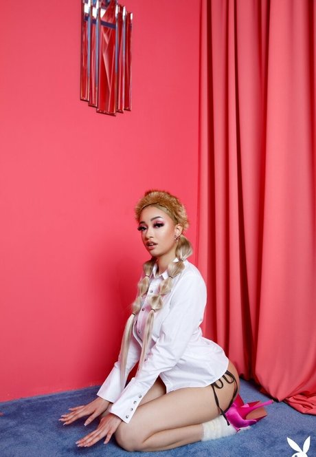 Scarlett Bloom star pornographic photo