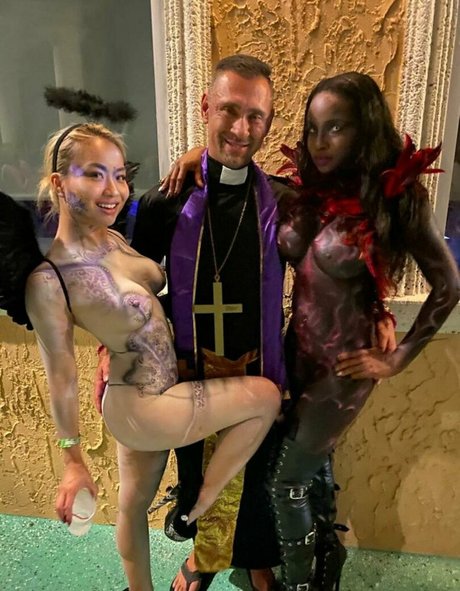 chicks with dicks onlyfans xxx photos