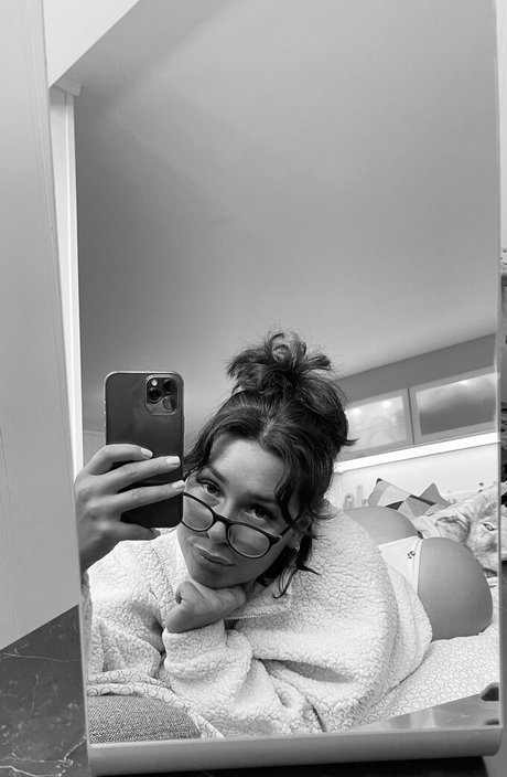 Keilin naked star img