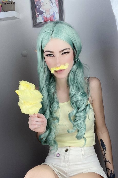 Fetching butterflies star porn pics