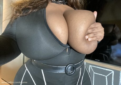 tokyo tea model sexy pictures