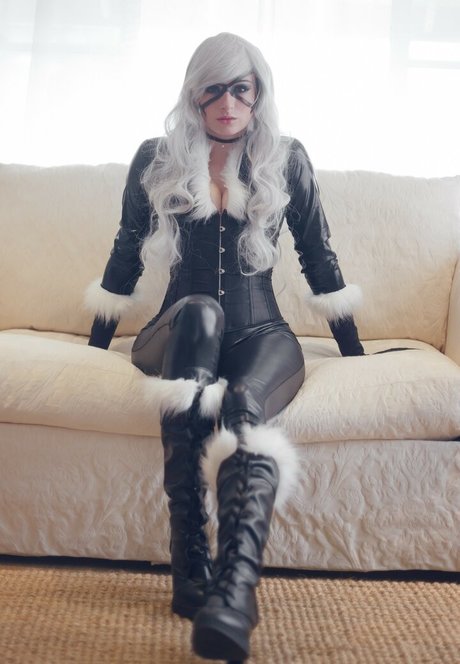 busty mom onlyfans free nude img