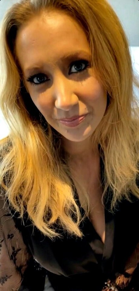 petite onlyfans beautiful images