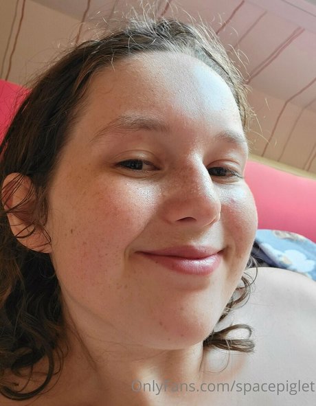 spacepiglet star hd image