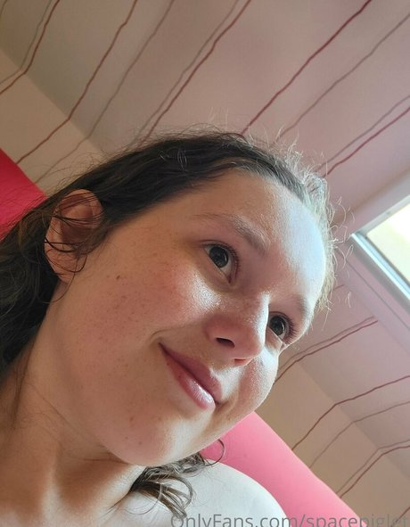 spacepiglet model exclusive gallery