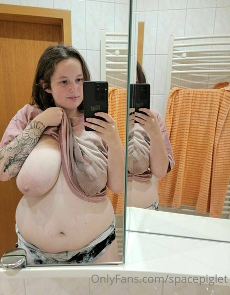 spacepiglet free actress pictures