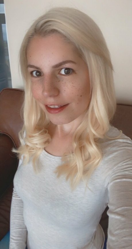 small onlyfans hot naked photos