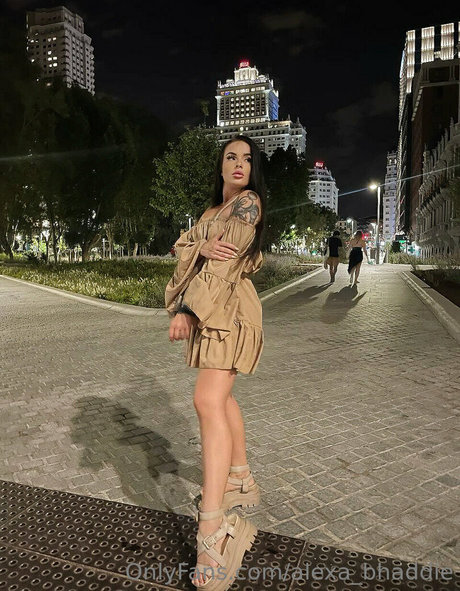 alexa bhaddie model hd img