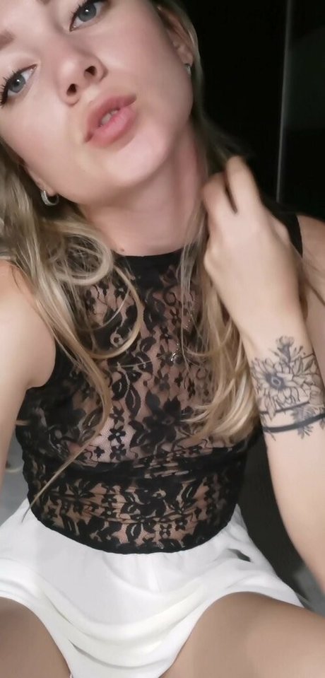 alinalovely pornstar naked images