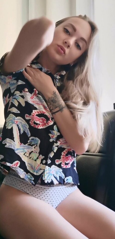 alinalovely pornstar naked images