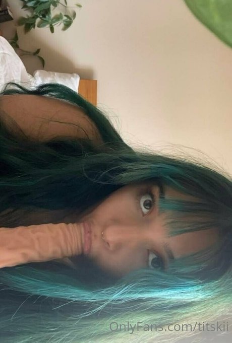 titskiii model naked pics