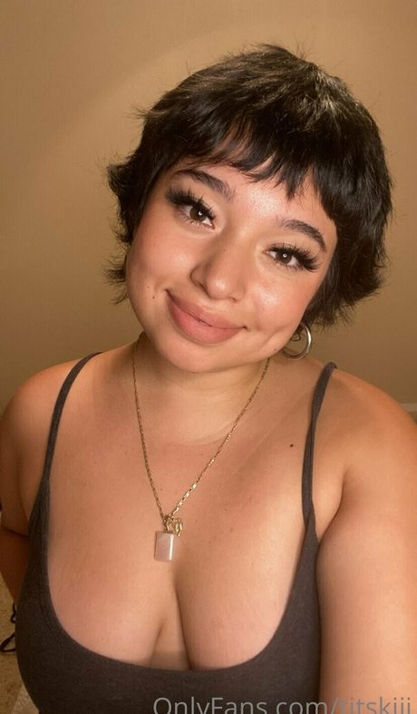 titskiii star nudes img