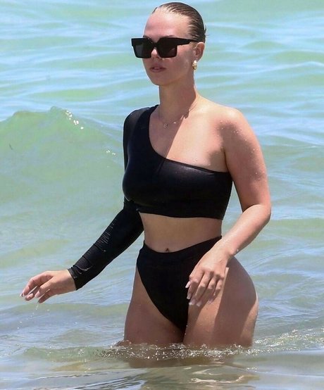 feet slave onlyfans art nude image