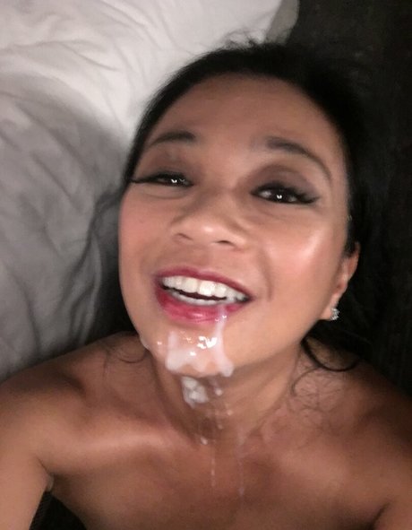 brown eyes kitty onlyfans adult pics