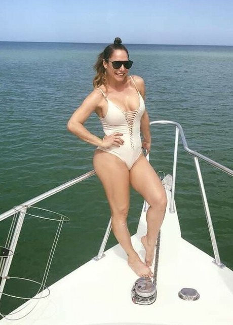 Lis Vega model exclusive photo