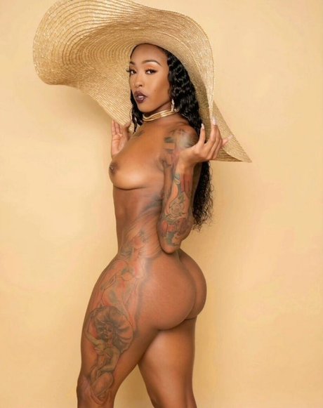 Nikita Knight sexy star images