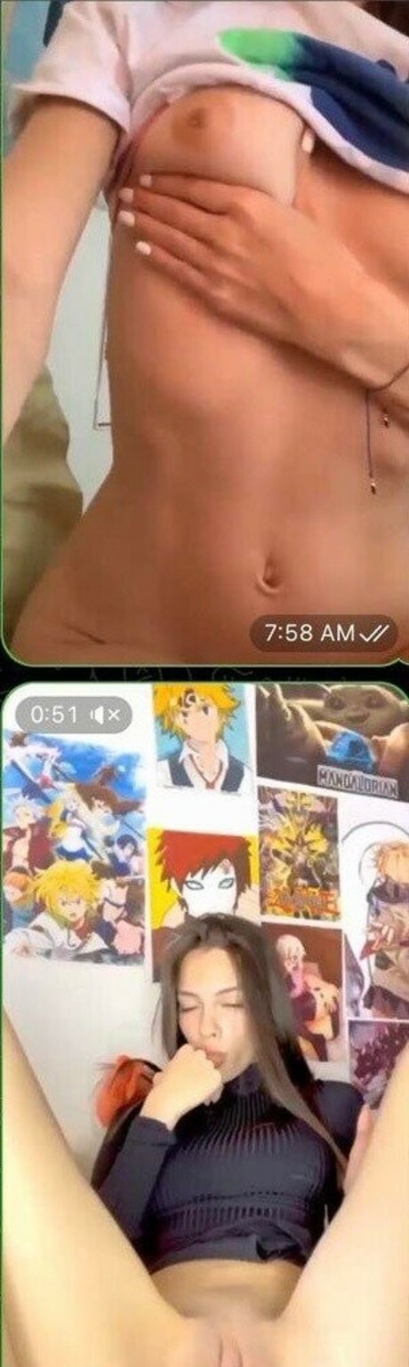 Sofiaatreides naked model pic