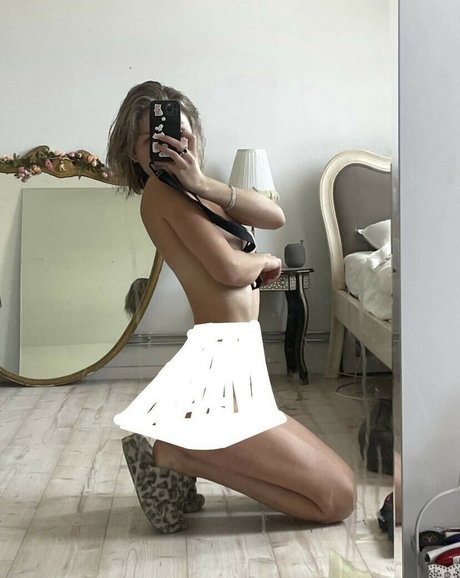 Julia Wulf model beautiful galleries