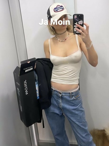 Julia Wulf star nude gallery