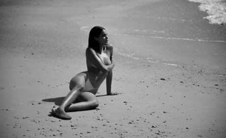 Noya Ariely pornographic star pics