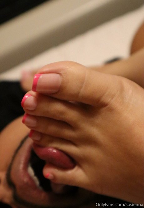 solessienna model adult image