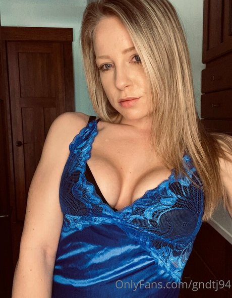 gndtj94 pornstar high quality picture