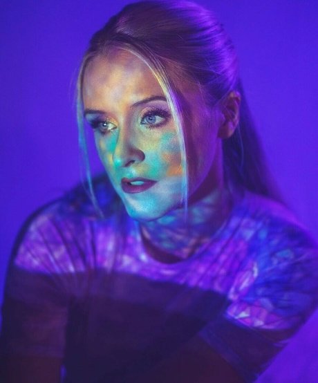 EdyBot nudes star photo