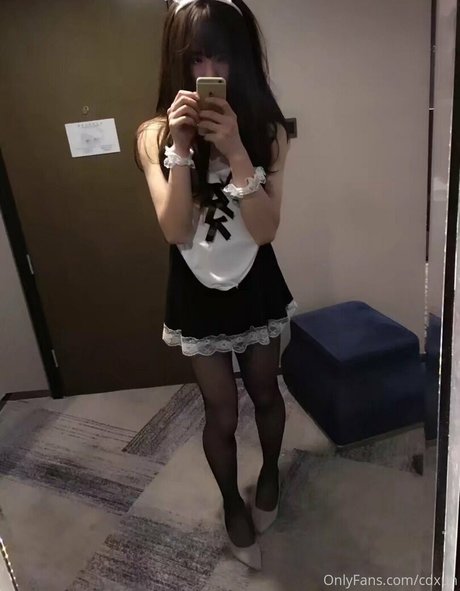 cdxun naked model photo