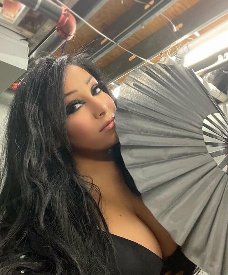 Mandy Leon star erotic archive