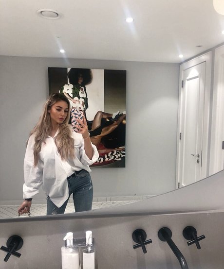 Andelika pornstar hd pic