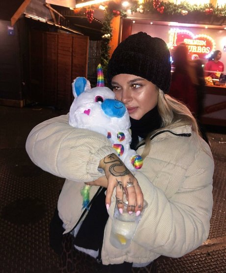 Andelika nudes actress images