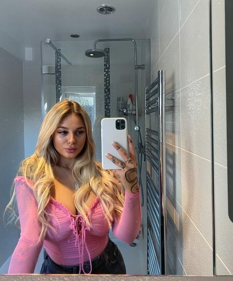 Andelika erotic model galleries