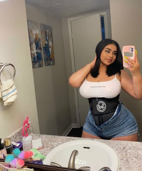 Megan Velez sexy actress img