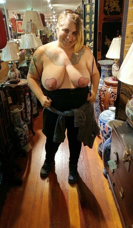 Celeste Woodrow model sexy galleries