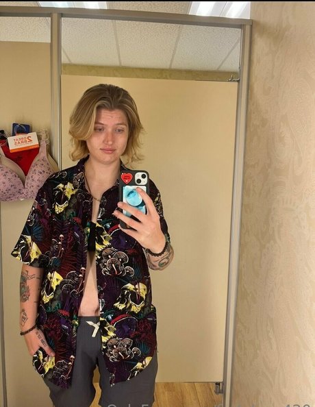 fartslave420 art actress pictures