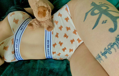 busty mom onlyfans xxx galleries