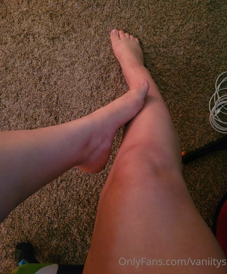 vaniitys nudes model archive