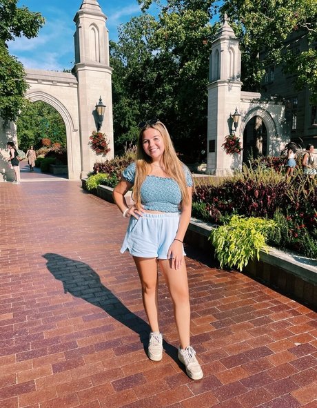 Kaylee S art pornstar pics