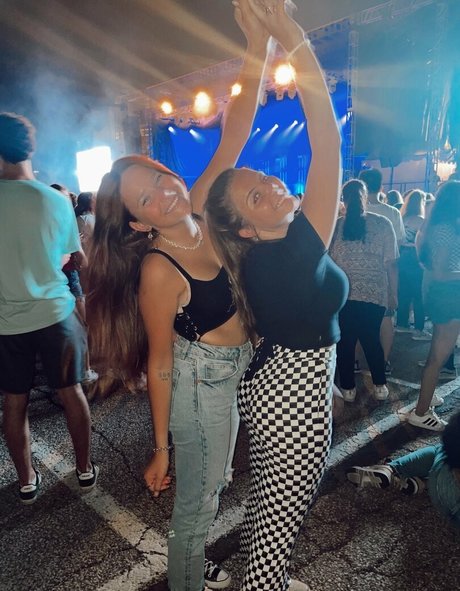 Kaylee S star sexy image