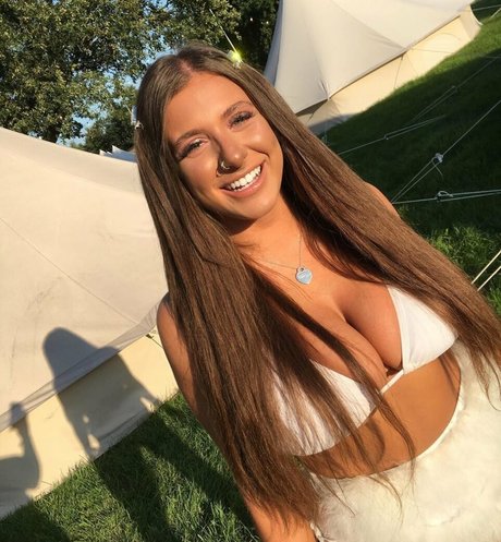 Beth G pornographic model images