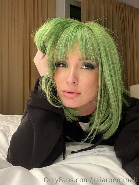 Julia Roemmelt nice star img