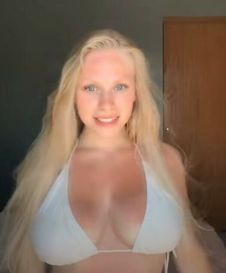 Savanna Calderone nudes actress archive