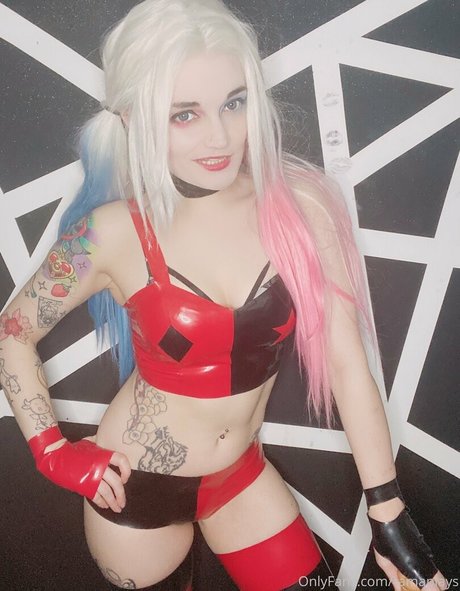 tamaplays pretty model pics