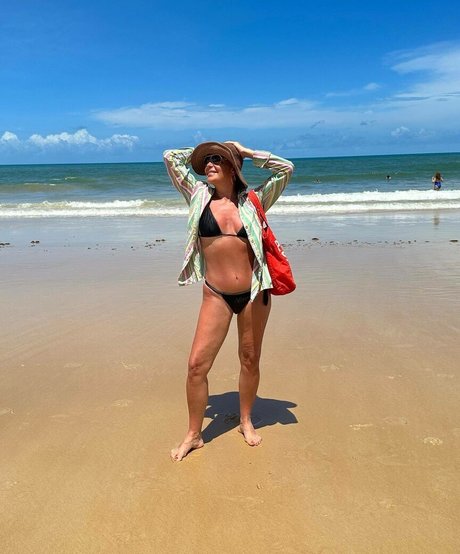 Carolina Ferraz hd actress photos