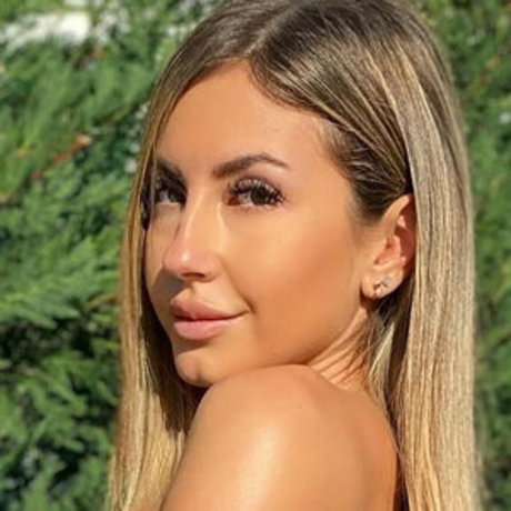 gonsabellla pretty pornstar pic