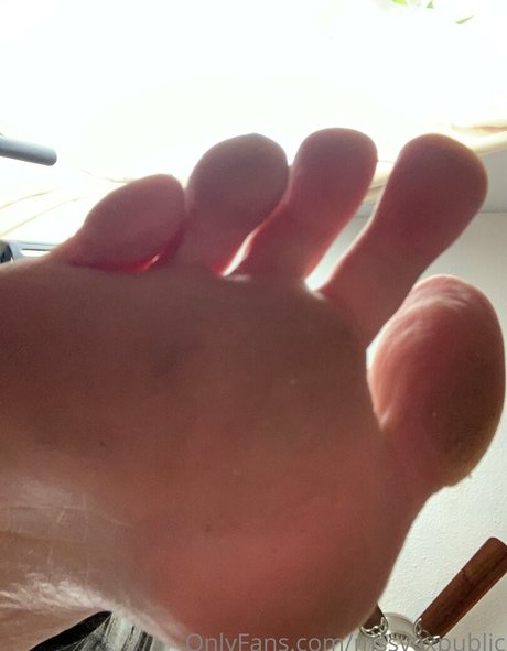lesbian feet onlyfans best gallery